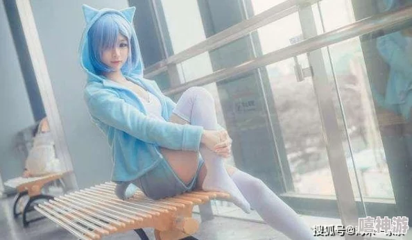 白丝美女被C,现场目击者称其神态自若,引发网友热议与讨论,背后故事令人深思 白丝美女被C,现场目击者称其神态自若,引发网友热议与讨论,背后故事令人深思