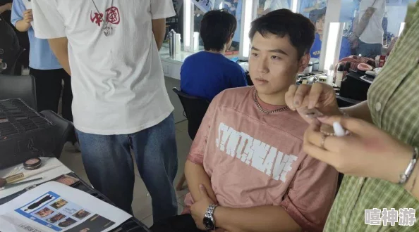 麻花传剧在线mv:明星们私下的趣事曝光,幕后花絮让人捧腹大笑! 麻花传剧在线mv:明星们私下的趣事曝光,幕后花絮让人捧腹大笑!