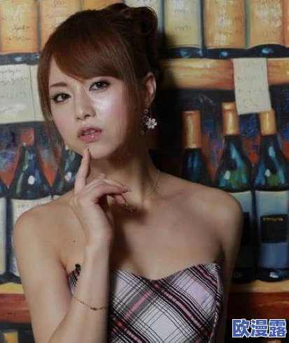 吉泽明步四虎影库:传闻她与圈内男星秘密约会,背后故事引发粉丝热议! 吉泽明步四虎影库:传闻她与圈内男星秘密约会,背后故事引发粉丝热议!