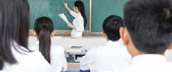 老师没戴套子c了我一天！校园内传出某名男老师与女学生发生不正当关系的八卦消息