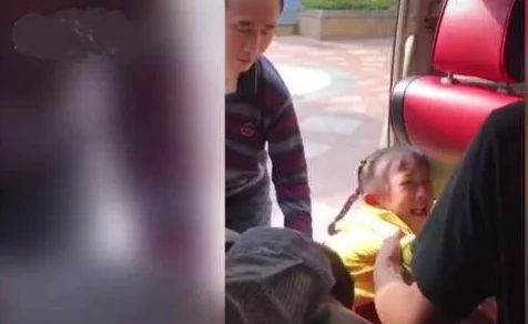 流泪流口水红脸翻白眼公孙离,绯闻男友曝光恋情内幕引发网友热议 流泪流口水红脸翻白眼公孙离,绯闻男友曝光恋情内幕引发网友热议