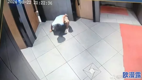 女厕近距离偷7777777,真是目无尊长、毫无顾忌的行为! 女厕近距离偷7777777,真是目无尊长、毫无顾忌的行为!