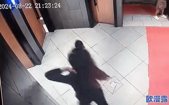 女厕近距离偷7777777,真是目无尊长、毫无顾忌的行为! 女厕近距离偷7777777,真是目无尊长、毫无顾忌的行为!