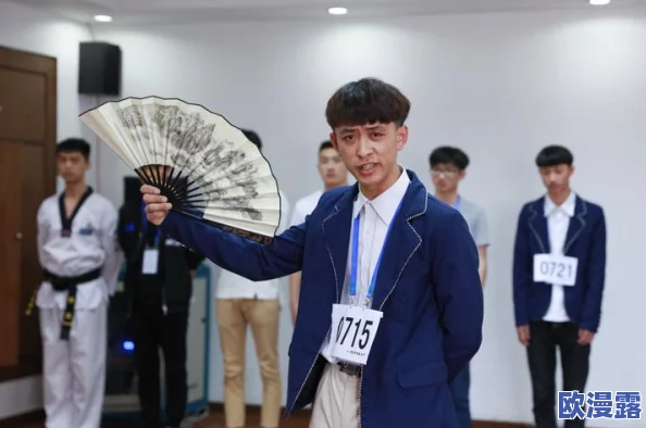 英语老师乖乖晚下裙子，教你如何正确选择职业装与校园文化的协调性