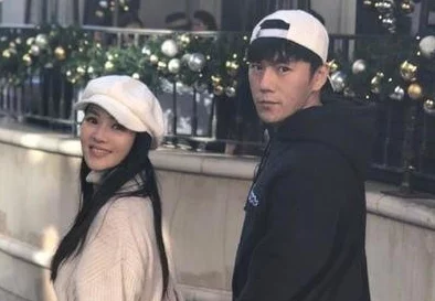 狄老八的三个媳妇：讲述一个家庭中三位妻子的生活故事，展现她们在传统与现代之间的挣扎与成长
