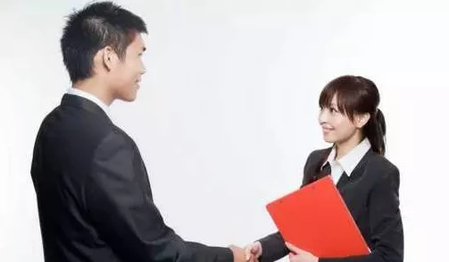 《瞒着丈夫说在公司加班》:职场女性的隐秘生活与家庭责任之间的矛盾引发社会关注 《瞒着丈夫说在公司加班》:职场女性的隐秘生活与家庭责任之间的矛盾引发社会关注