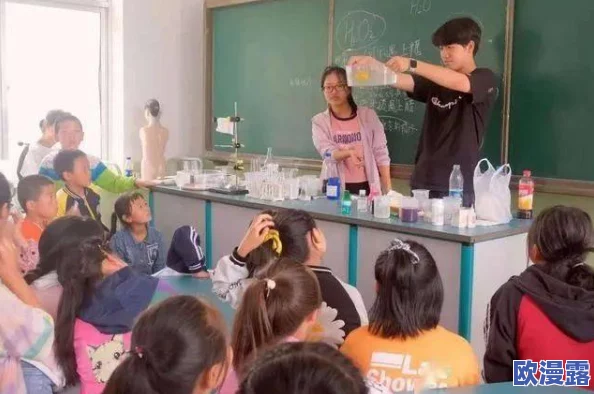 生物老师用自己做繁衍例子,网友纷纷表示:这样的教学方式让人耳目一新,生动有趣又易于理解! 生物老师用自己做繁衍例子,网友纷纷表示:这样的教学方式让人耳目一新,生动有趣又易于理解!