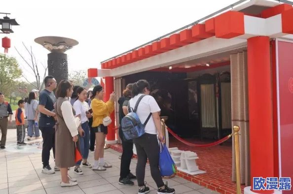一个吃上面一个 下边啃,相得益彰共赏美味 一个吃上面一个 下边啃,相得益彰共赏美味