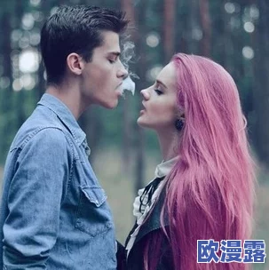 欧美AAAAAA:明星们的私生活曝光,谁与谁暗恋?背后隐藏的情感纠葛引发热议! 欧美AAAAAA:明星们的私生活曝光,谁与谁暗恋?背后隐藏的情感纠葛引发热议!