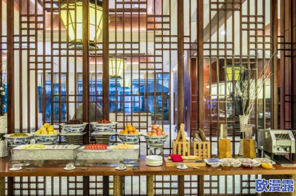 张律渝和吕总落地窗酒店：探讨这家以独特设计和优质服务著称的酒店如何吸引众多游客与商务人士