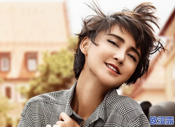 肉伦疯狂肉体 粗喘娇吟动态图，展现极致魅惑与激情碰撞的视觉盛宴，让人欲罢不能的感官体验