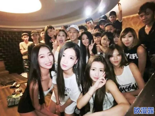 色欲69:震惊曝光!知名艺人秘密参与禁忌派对,内幕视频引发全民热议! 色欲69:震惊曝光!知名艺人秘密参与禁忌派对,内幕视频引发全民热议!