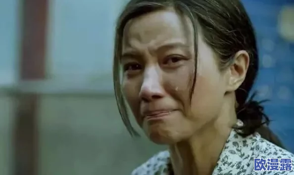 海角妈妈儿子封神过程，竟被揭露出隐藏多年的家庭秘密，震惊全网！