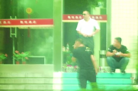 高考前宾馆1-28生气了呢,因学子备考高峰客流激增,服务质量陷入危机,意外事件频发令人担忧! 高考前宾馆1-28生气了呢,因学子备考高峰客流激增,服务质量陷入危机,意外事件频发令人担忧!