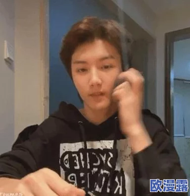 已婚直男被搓澡工囗：探讨家庭关系中的情感冲突及社会对男性情感表达的影响