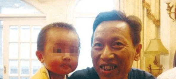 疯批父子骨科年下,竟因一场手术引发家族争斗,内幕曝光震惊无数人! 疯批父子骨科年下,竟因一场手术引发家族争斗,内幕曝光震惊无数人!