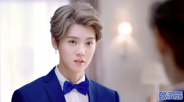 小鲜肉吃小鲜肉大LOGO,传闻某知名男星与新晋小鲜肉私下约会,引发粉丝热议和关注! 小鲜肉吃小鲜肉大LOGO,传闻某知名男星与新晋小鲜肉私下约会,引发粉丝热议和关注!