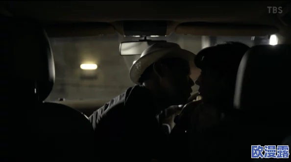 国产换爱交换乱理伦片引发社会热议，观众直呼无法接受，背后隐藏的真相让人震惊不已！