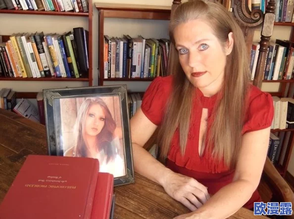 女人一级毛片，震惊！她在社交媒体上曝光了令人难以置信的秘密，引发网友热议与讨论！