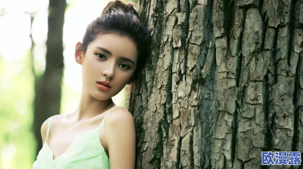 俄罗斯白嫩BwwBww：揭示其背后的文化现象与社会影响，探讨这一趋势对年轻一代的吸引力和反响