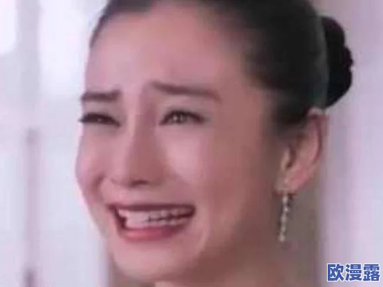 申鹤流眼泪翻白眼流口水图片：探讨角色情感表达与观众反应的关系及其在动画中的表现形式