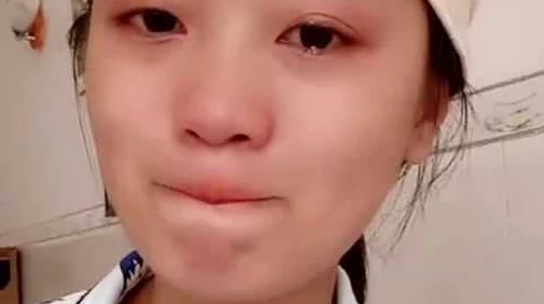大学生第一次破苞疼哭了，惨烈过程引发众多网友热议，亲身经历让人心痛不已！