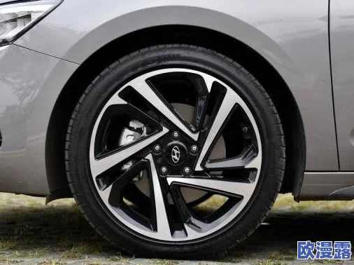 性剧场:网友热议这一新兴艺术形式,认为其挑战传统观念并引发深思,同时也存在争议与不同声音 性剧场:网友热议这一新兴艺术形式,认为其挑战传统观念并引发深思,同时也存在争议与不同声音