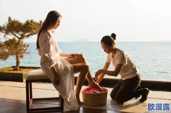 丰满少妇精油按摩,带你体验身心放松的极致享受,感受专业技师的细腻手法与温暖关怀 丰满少妇精油按摩,带你体验身心放松的极致享受,感受专业技师的细腻手法与温暖关怀