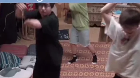 把坤坤插进桃子里视频,这个视频展示了一个创意十足的搞笑场景,吸引了众多网友的关注与讨论 把坤坤插进桃子里视频,这个视频展示了一个创意十足的搞笑场景,吸引了众多网友的关注与讨论