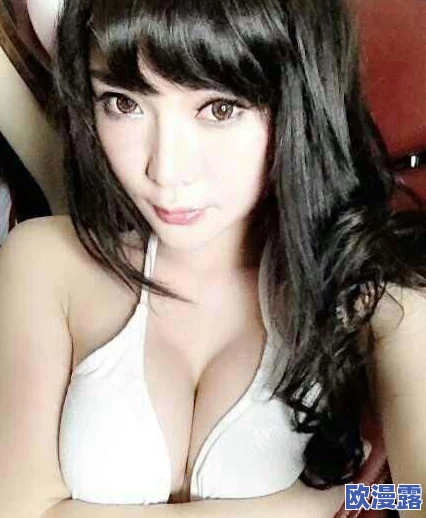 国产20岁美女一级毛片引发热议，网友惊呼：竟然有如此惊艳的美貌与才华！