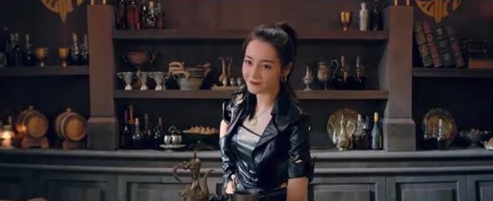美女网站视频一区：最新热门影片推荐，精彩内容不断更新，引领潮流的视觉盛宴等你来体验！
