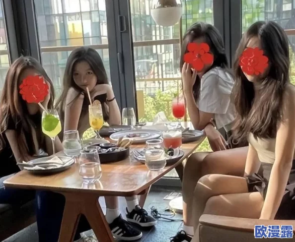 女生迈开腿打扑克又痛又叫!某知名女星在私人聚会上被拍到玩扑克,网友纷纷围观,疑似与男友分手后情绪失控 女生迈开腿打扑克又痛又叫!某知名女星在私人聚会上被拍到玩扑克,网友纷纷围观,疑似与男友分手后情绪失控