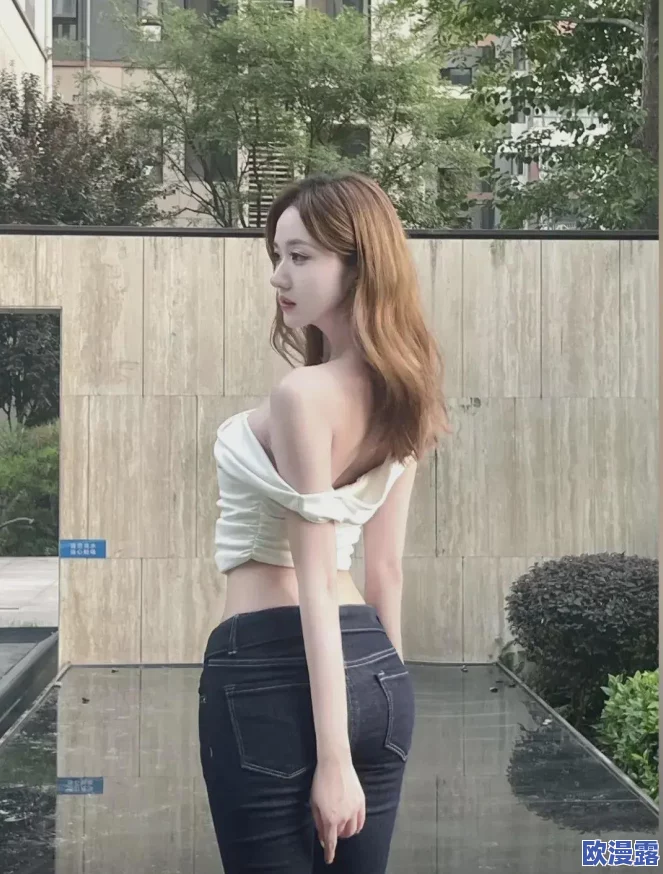 美女隐私免费视频:最新动态曝光,网友热议其背后的故事与影响,引发广泛关注与讨论 美女隐私免费视频:最新动态曝光,网友热议其背后的故事与影响,引发广泛关注与讨论