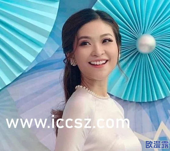白丝美女流白浆,展现青春魅力与性感风情,引发网友热议与讨论,成为社交媒体新焦点 白丝美女流白浆,展现青春魅力与性感风情,引发网友热议与讨论,成为社交媒体新焦点