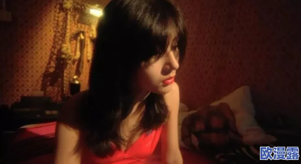 人妻寂寞按摩电影：女主角被曝与导演私下交往，拍摄现场频传暧昧情愫引发热议！