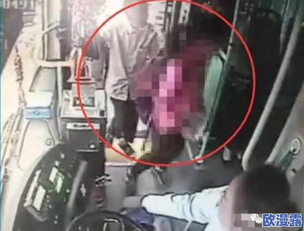 老汉抱着她不停耸动,警方介入调查,事件引发社会广泛关注与讨论,相关责任人已被拘留 老汉抱着她不停耸动,警方介入调查,事件引发社会广泛关注与讨论,相关责任人已被拘留