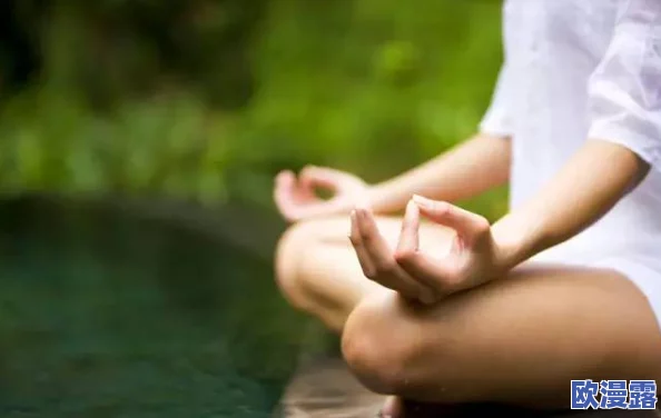 精油按摩BD高清中文字幕:体验身心放松的极致享受,感受香气与触感的完美结合 精油按摩BD高清中文字幕:体验身心放松的极致享受,感受香气与触感的完美结合