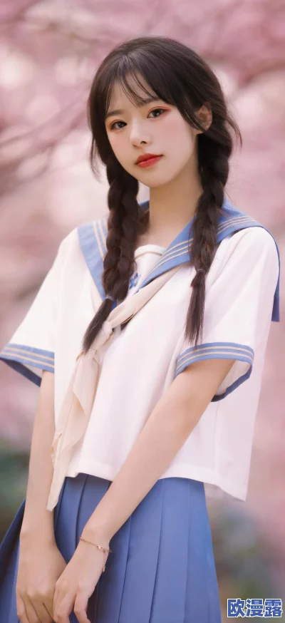 jk美女：最新时尚潮流引领，校园风格再度回归，jk服饰搭配技巧分享与穿搭灵感推荐