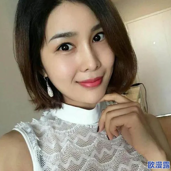 国模闫盼盼展现大尺度艺术之美,极品人体摄影作品引发热议 国模闫盼盼展现大尺度艺术之美,极品人体摄影作品引发热议
