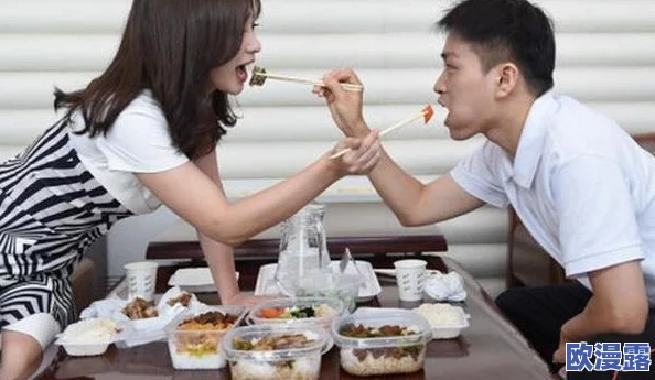探索边吃奶边干下边视频的独特魅力：如何在亲密时刻增添更多乐趣与创意