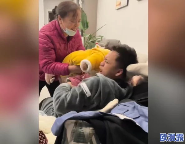 边摸边吃奶边做下面视频引发热议网友纷纷讨论内容尺度与社会影响各方观点交锋引发广泛关注 边摸边吃奶边做下面视频引发热议网友纷纷讨论内容尺度与社会影响各方观点交锋引发广泛关注