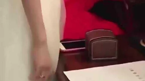娇妻撒谎被总裁用戒尺打屁股最新进展：两人经过沟通和解，感情逐渐恢复，计划共同度假增进感情